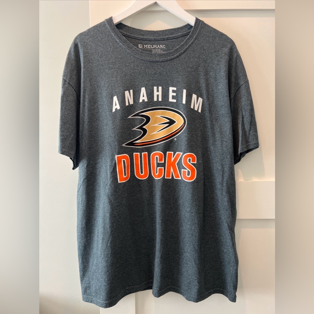 Melmarc Anaheim Ducks NHL Men’s Short Sleeve Tee XL Gray